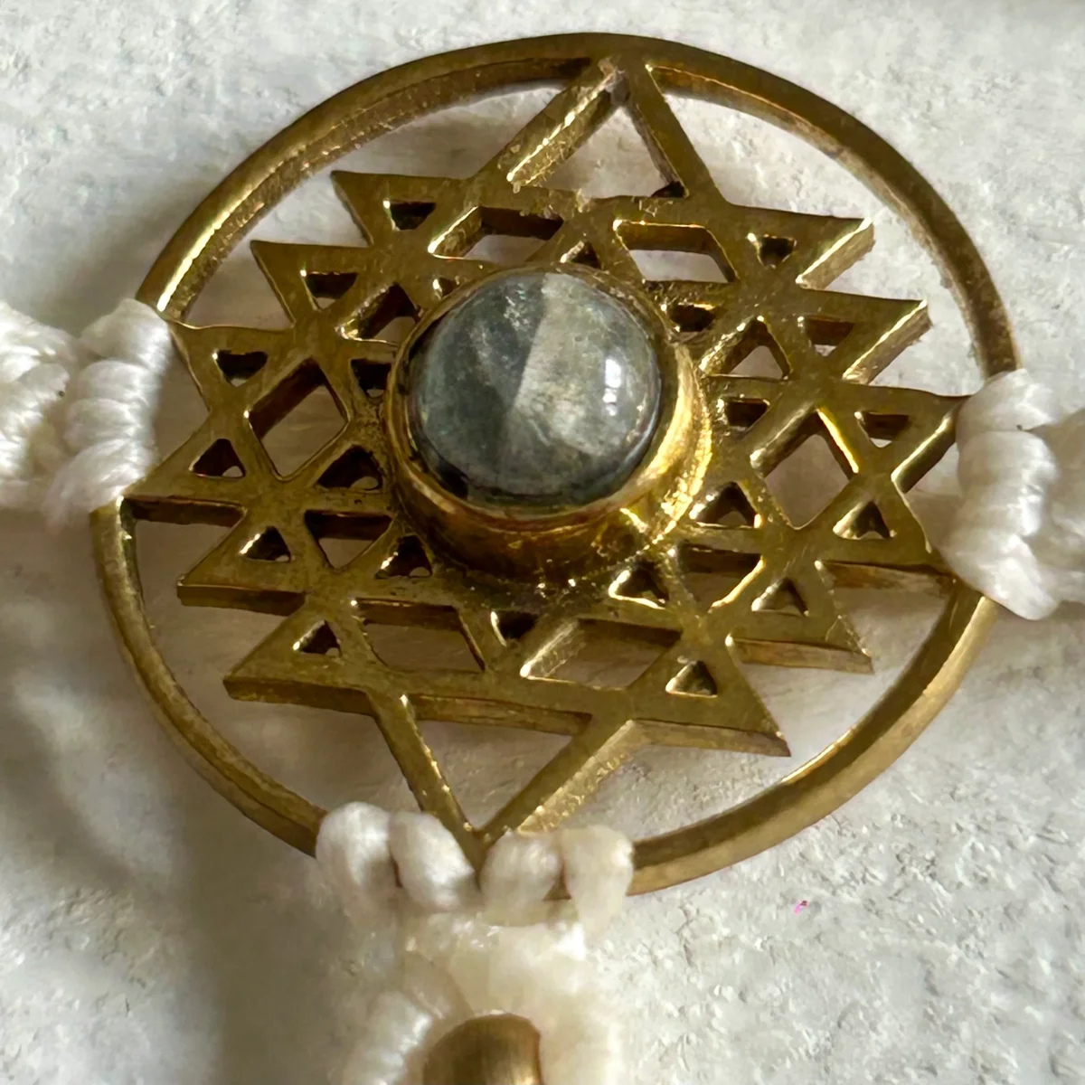 3. Flower of Life Handsmyckesarmband i makramé - Bild 4