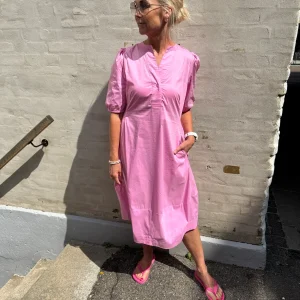 Antoinett SS Placket Dress - Fuchsia Pink