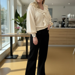 Elegant sweater offwhite
