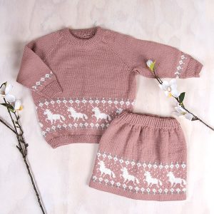 Stickat set Enhörning tröja och kjol – garnpaket i Bluum Pure Eco Baby Wool