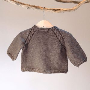 Stickad tröja Kamelia – garnpaket från Bluum i Sunset in Sahara