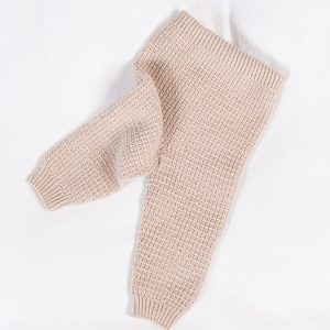 Stickad byxa Hugo – garnpaket i Bluum Soft Merino Ull