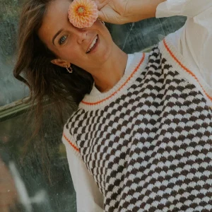 Anny Knitted Vest - White/Brown