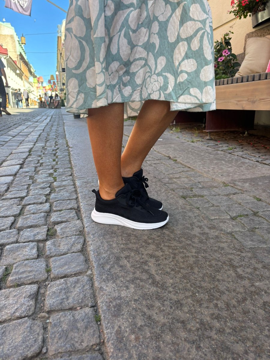 Sneakers med vit sula – 1198 – Svart